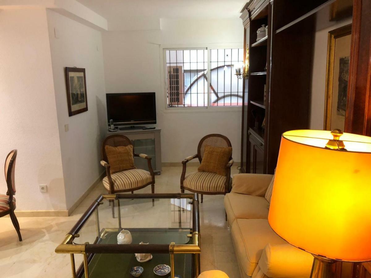 Alojamiento Ronda De Los Tejares Cordoba Exterior photo